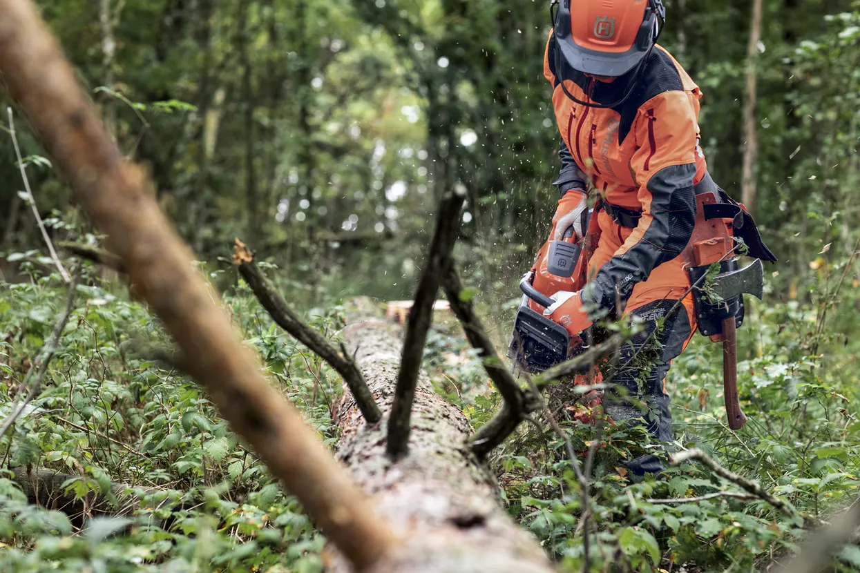 Husqvarna-550-XP-3-1.webp