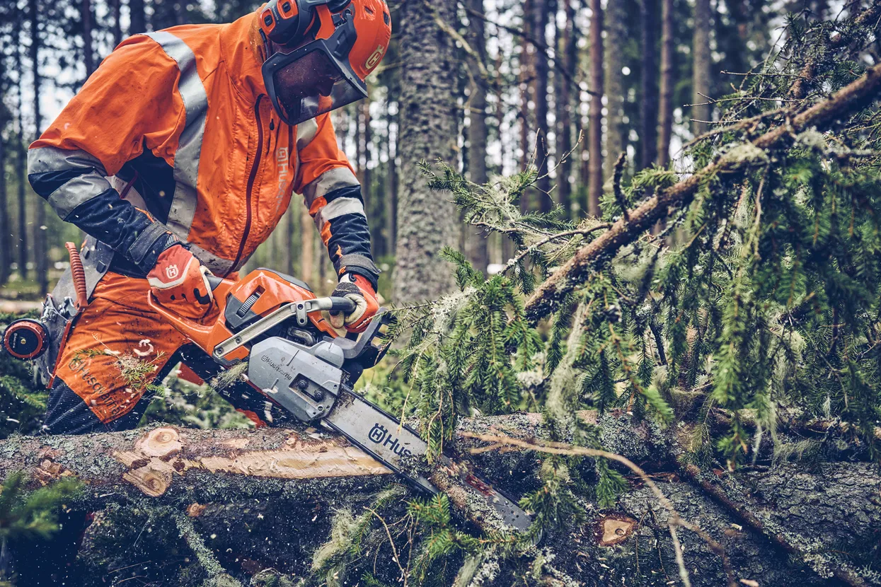 Husqvarna-560-XP®-Mark-II-4.webp