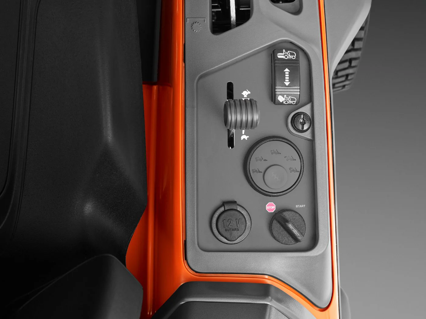 Husqvarna_RC_320Ts_AWD_Detail_24100_58b916e7-66f7-4325-8d8b-8396dab6b2e7_1800x1800.webp